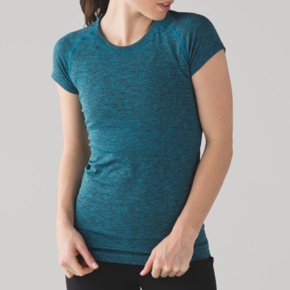 lululemon athletica Tops - LULULEMON BLUE SWIFTLY TECH SHORT SLEEVE